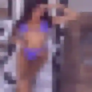Charmante Faustine, 22 ans à Plouaret - la contacter