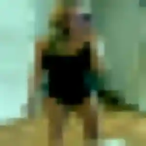 Nadia, fille de 23 ans propose plan cul à Plougonver