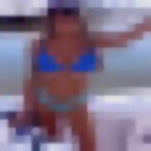 Folake (40 ans) à Roquefort-la-Bédoule attend une rencontre ce soir