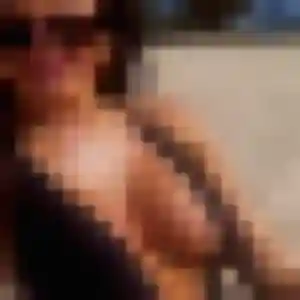 Grâce, 27 ans, connectée à Saint-Denis-sur-Scie pour une rencontre coquine
