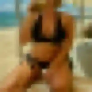 Favour, 35 ans, connectée à Saint-Hippolyte pour une rencontre coquine
