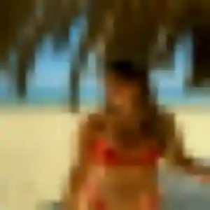 Eugénie (24 ans) à Saint-Laurent-du-Maroni attend une rencontre ce soir