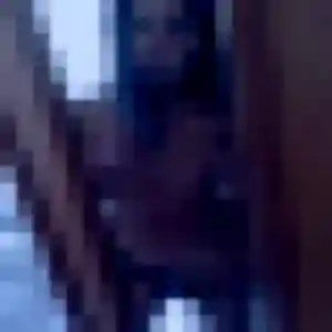 Nassira, 30 ans, en ligne à Saint-Même-les-Carrières pour une rencontre coquine