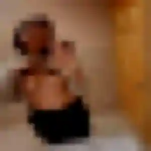 Photo de Francine à Saint-Pierre-Langers (23 ans) - plan cul anonyme