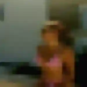 Aurore, 22 ans, disponible à Sainte-Euphémie pour une rencontre coquine