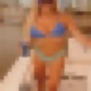 Fatoumata, femme de 33 ans propose plan cul à Sainte-Suzanne-et-Chammes