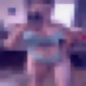 Photo de Lilou à Sallenôves (33 ans) - plan cul gratuit