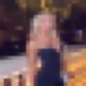 Déborah (23 ans) à Sennely cherche un plan cul ce soir