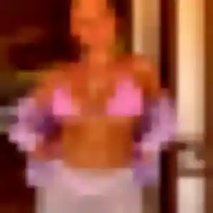 Adunni, 36 ans, connectée à Sergines pour une rencontre coquine