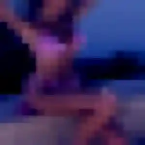 Photo de Nneka à Sondernach (36 ans) - plan cul gratuit