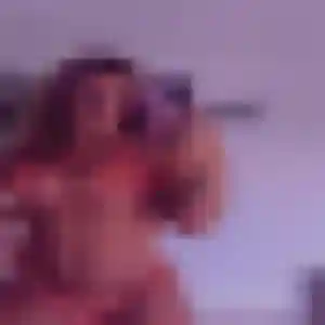 Lola, 26 ans, disponible à Tesson pour un plan cul