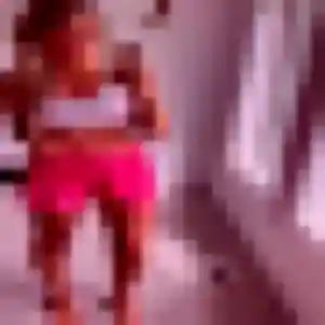 Photo de Akinyi à Thônes (43 ans) - plan cul anonyme
