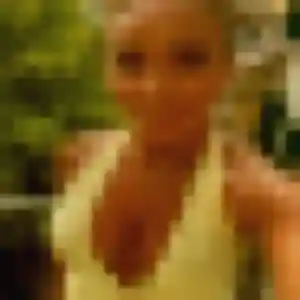 Naëlle, femme de 28 ans propose plan cul à Tillenay