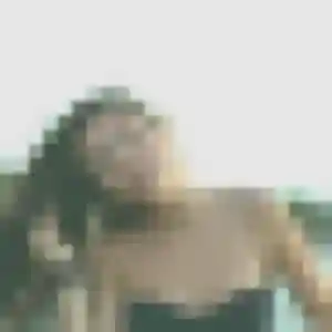 Exaucée, 22 ans, connectée à Torcieu pour une rencontre coquine