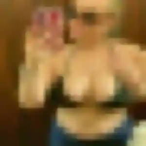 Rejoins Nassira, 41 ans à Uchacq-et-Parentis en privé