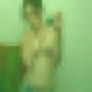 Photo de Emilie à Velles (45 ans) - plan cul anonyme