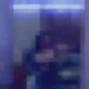 Aida, femme de 27 ans propose plan cul à Venon