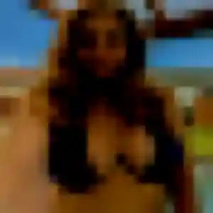 Pénélope, 29 ans, en ligne à Verny pour un plan cul