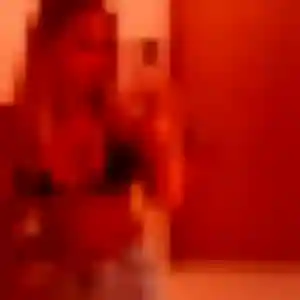 Adélaïde (39 ans) à Vézac propose un plan cul ce soir