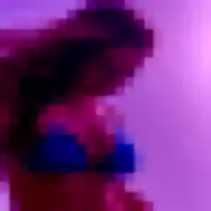 Banna, 23 ans, en ligne à Vezins pour une rencontre coquine