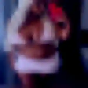 Charmante Grâce, 28 ans à Vieux-Ferrette - la contacter