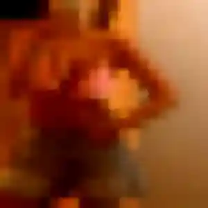 Kafui, 25 ans, connectée à Villeneuve-en-Retz pour une rencontre coquine
